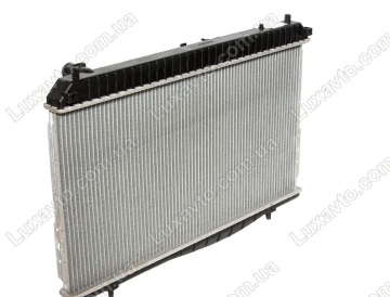 Радиатор охлаждения Шевроле Лачетти 1.6-1.8, 1.8 LDA (Chevrolet Lacetti) МКПП с кондиционером FSO 