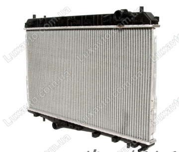 Радиатор охлаждения Шевроле Лачетти 1.6-1.8, 1.8 LDA (Chevrolet Lacetti) МКПП с кондиционером HCC 